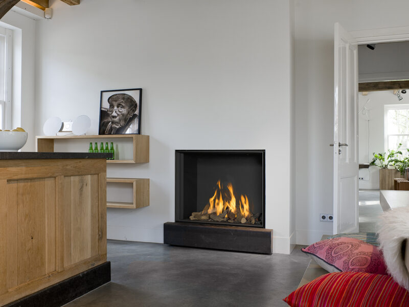 F2 Derby Large 3 FF plain bg