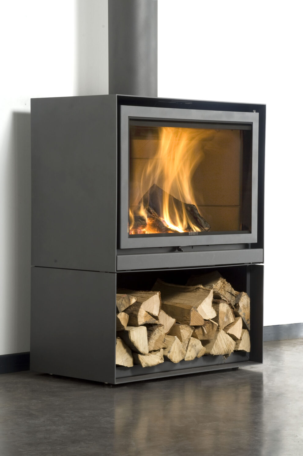 Stuv 16-H 78 Log Storage Wood Burning Stove - Bonfire