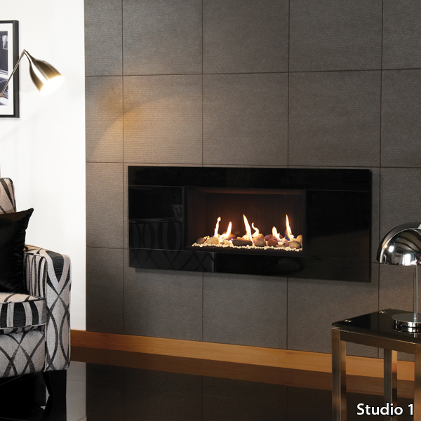Gazco Studio 1 Glass Balanced Flue Pebbles Slate Wall